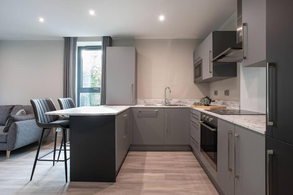 Modern 2Br With Balcony Next To The City Airport Bhd - Free Parking Belfast Exterior foto