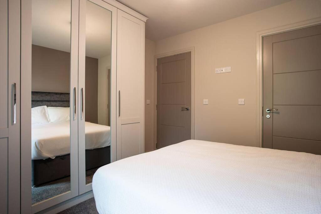 Modern 2Br With Balcony Next To The City Airport Bhd - Free Parking Belfast Exterior foto